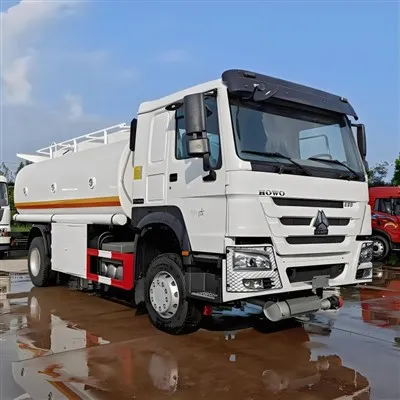 Trak tangki minyak kecil